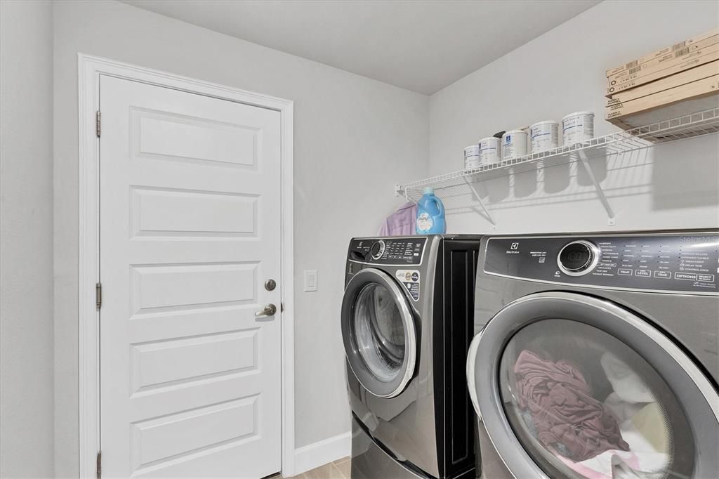 待售: $425,000 (4 贝兹, 3 浴室, 2265 平方英尺)