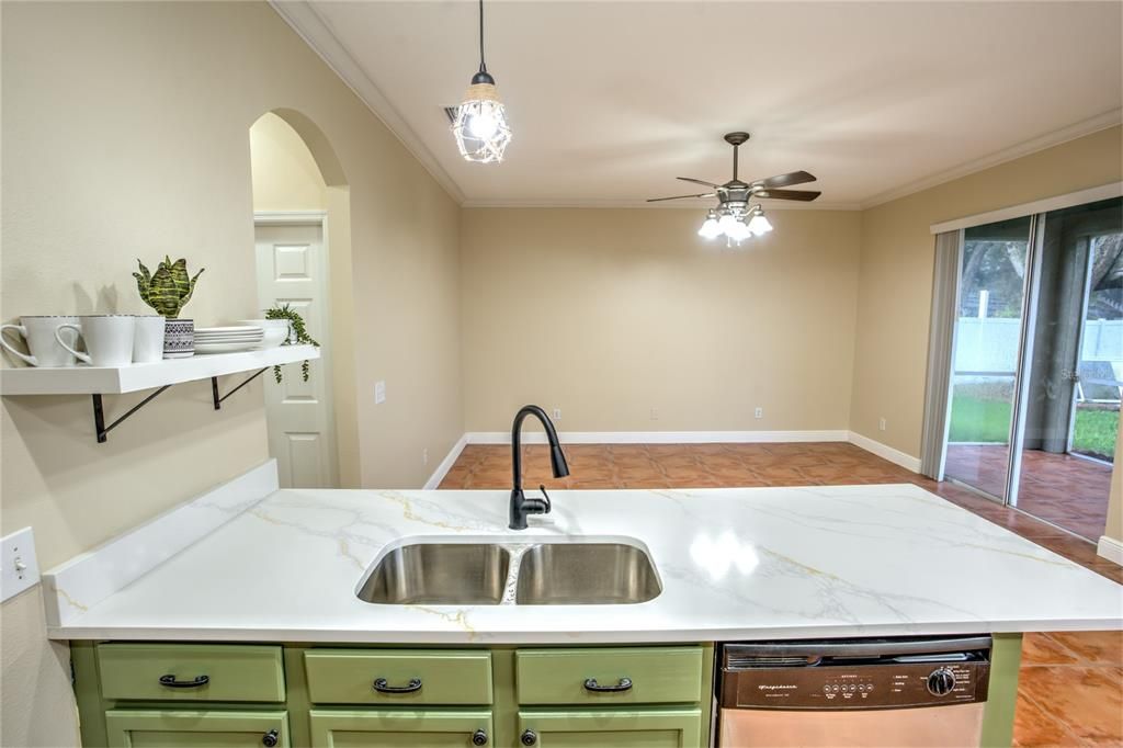 En Renta: $2,900 (4 camas, 2 baños, 2007 Pies cuadrados)