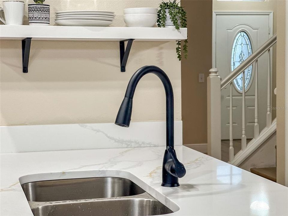 En Renta: $2,900 (4 camas, 2 baños, 2007 Pies cuadrados)