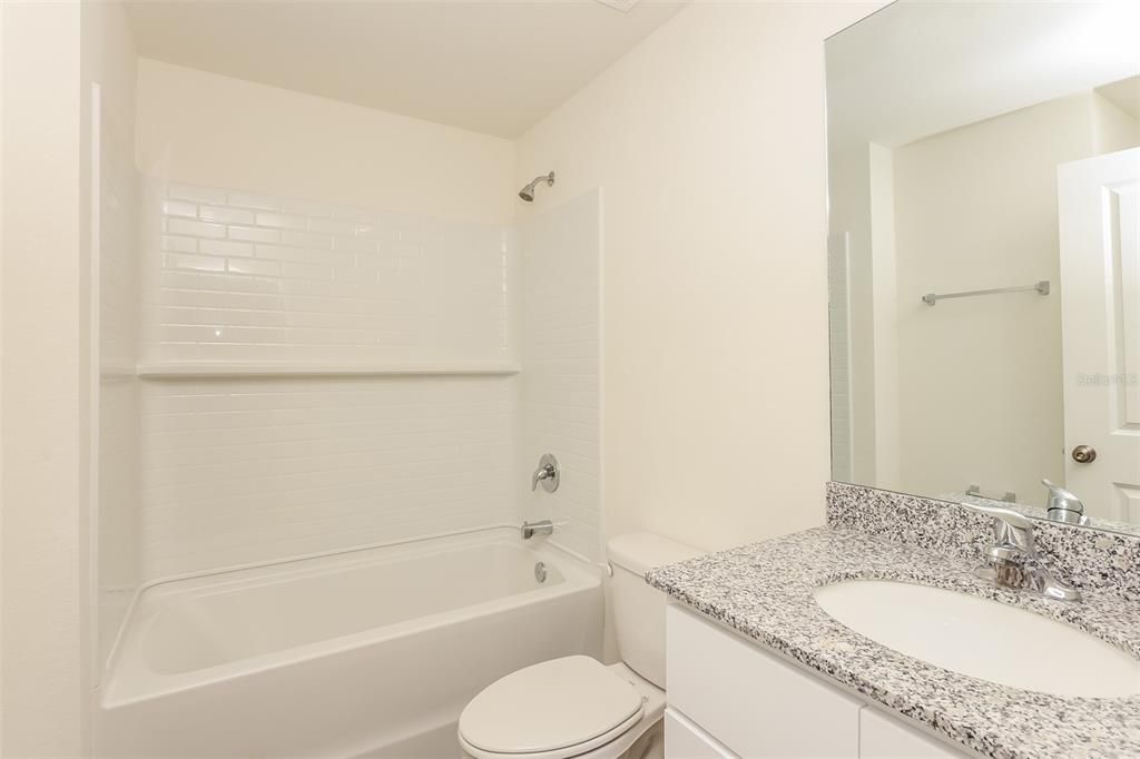 出租: $1,825 (3 贝兹, 2 浴室, 1477 平方英尺)