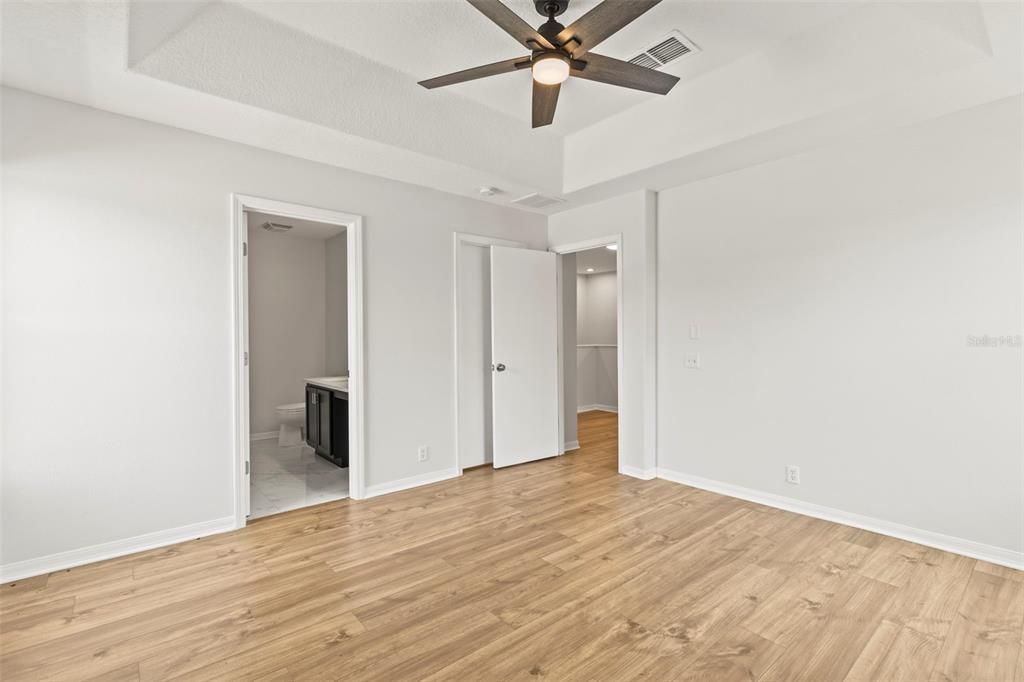 На продажу: $359,900 (4 спален, 3 ванн, 1606 Квадратных фут)