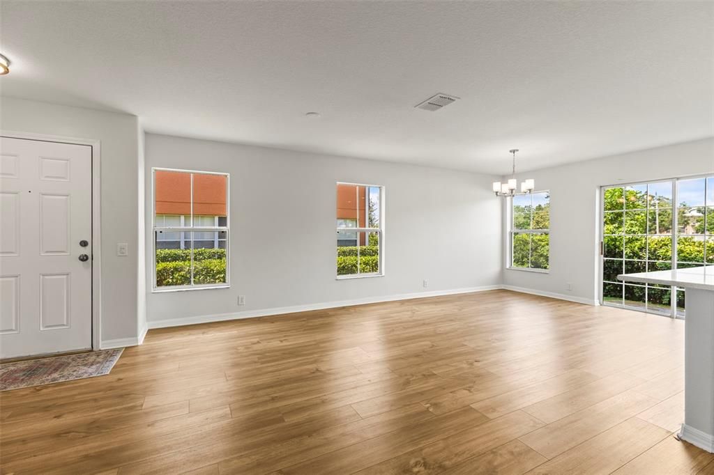 На продажу: $359,900 (4 спален, 3 ванн, 1606 Квадратных фут)