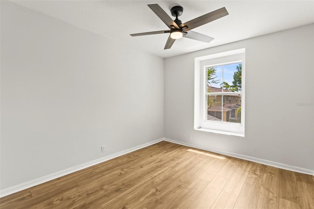 На продажу: $359,900 (4 спален, 3 ванн, 1606 Квадратных фут)