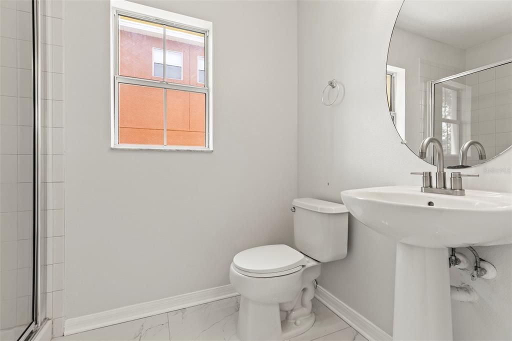 На продажу: $359,900 (4 спален, 3 ванн, 1606 Квадратных фут)