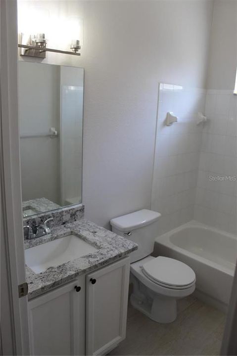 For Rent: $3,095 (4 beds, 2 baths, 1805 Square Feet)
