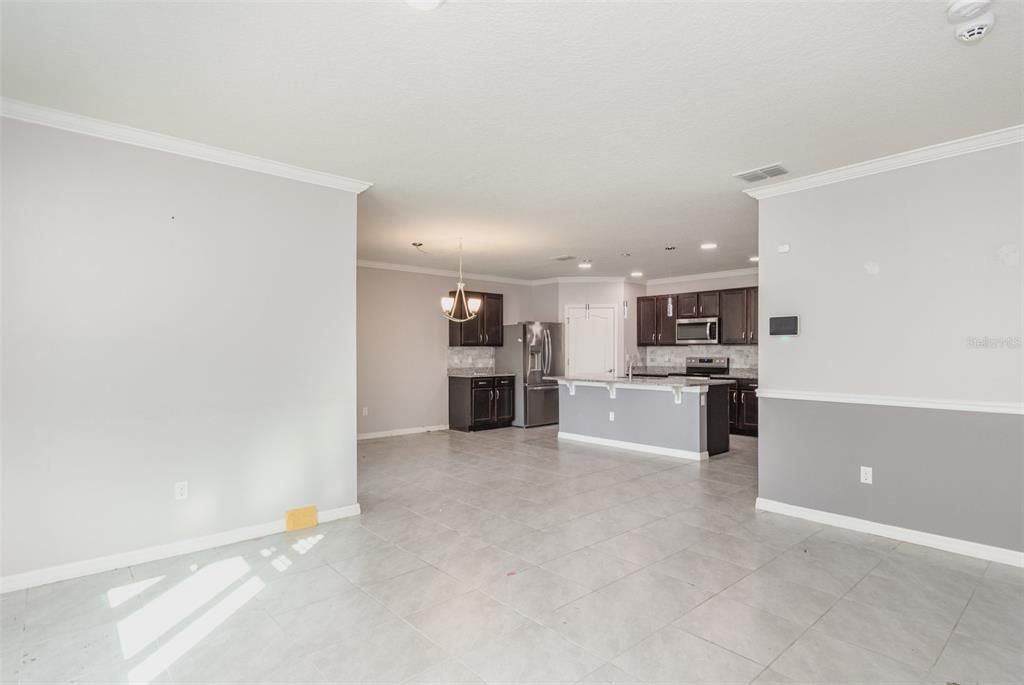 待售: $370,000 (4 贝兹, 2 浴室, 1846 平方英尺)