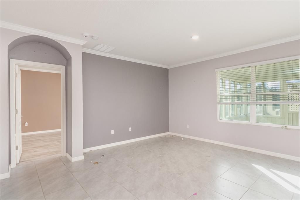 待售: $370,000 (4 贝兹, 2 浴室, 1846 平方英尺)