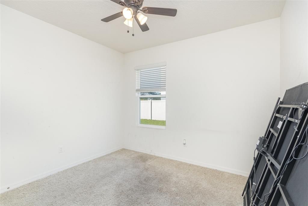 待售: $370,000 (4 贝兹, 2 浴室, 1846 平方英尺)