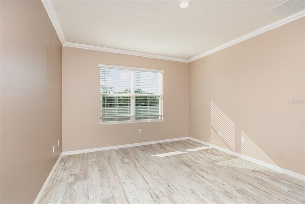 待售: $370,000 (4 贝兹, 2 浴室, 1846 平方英尺)