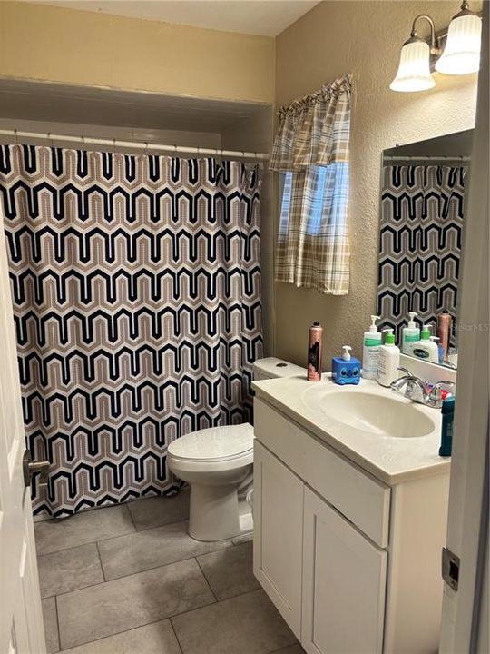 待售: $234,000 (3 贝兹, 2 浴室, 1819 平方英尺)