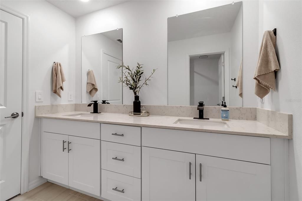 En Renta: $3,600 (5 camas, 4 baños, 3354 Pies cuadrados)