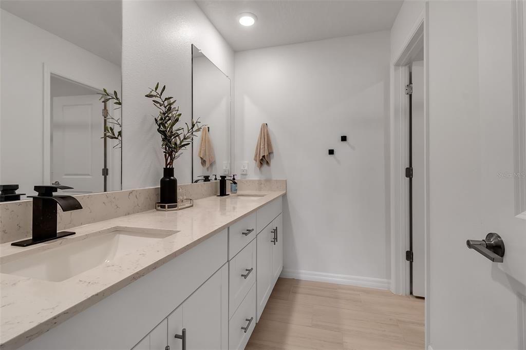 En Renta: $3,600 (5 camas, 4 baños, 3354 Pies cuadrados)