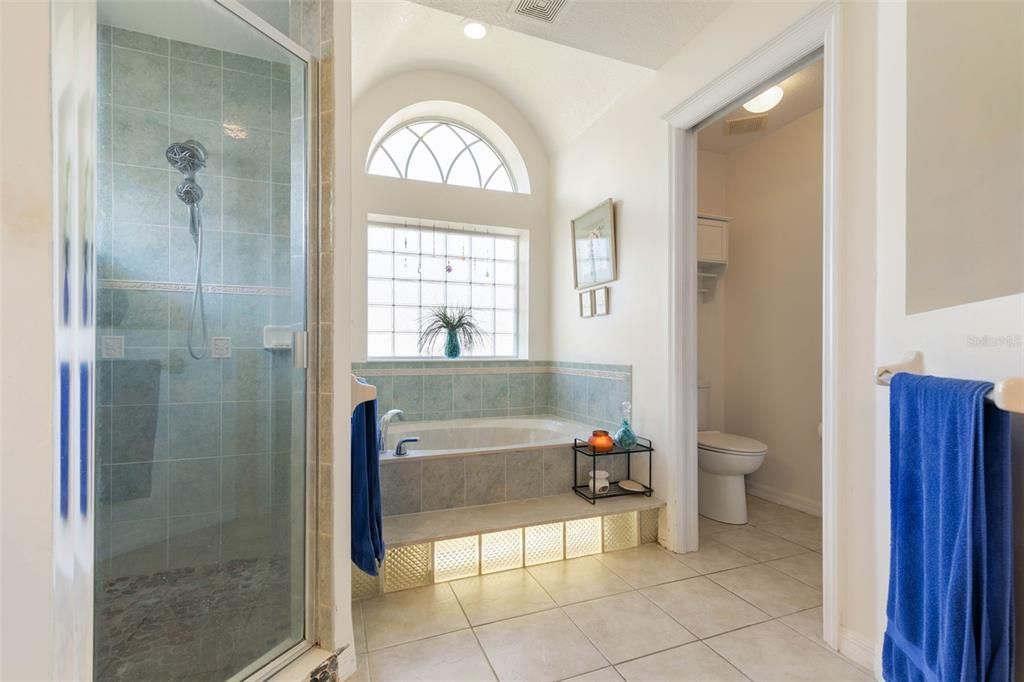 На продажу: $645,000 (4 спален, 2 ванн, 2338 Квадратных фут)