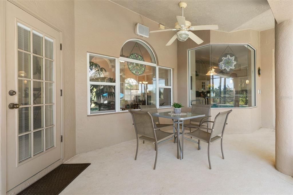 На продажу: $645,000 (4 спален, 2 ванн, 2338 Квадратных фут)