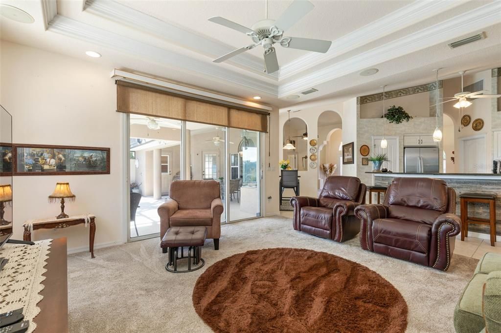 На продажу: $645,000 (4 спален, 2 ванн, 2338 Квадратных фут)