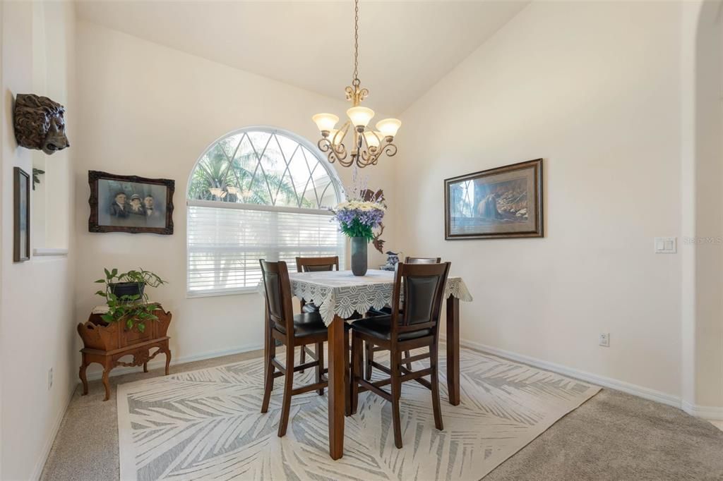 На продажу: $645,000 (4 спален, 2 ванн, 2338 Квадратных фут)