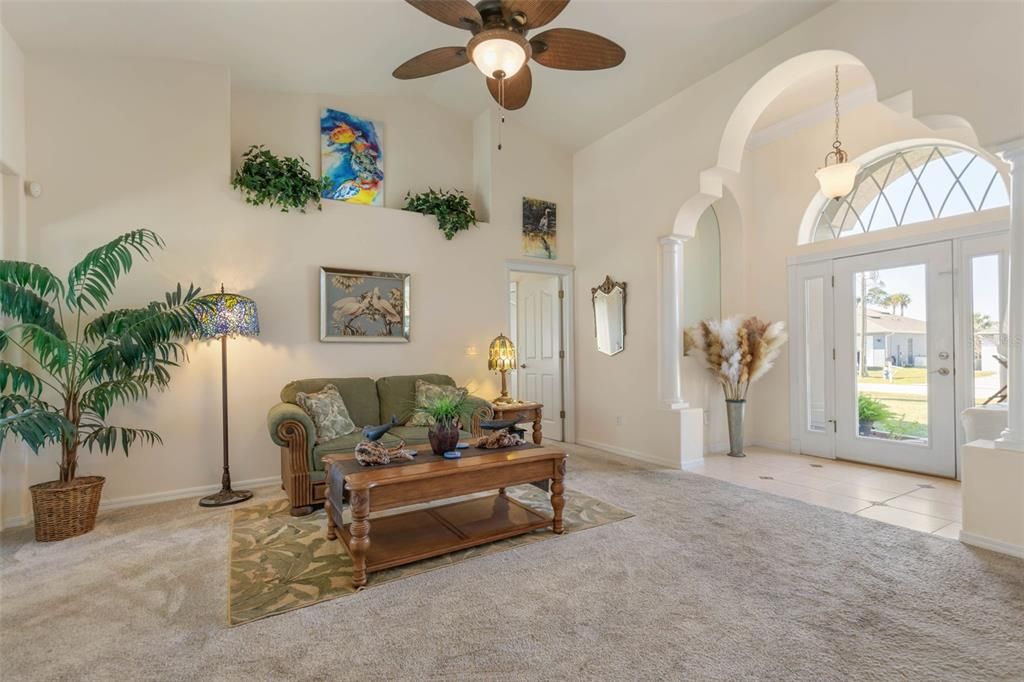 На продажу: $645,000 (4 спален, 2 ванн, 2338 Квадратных фут)