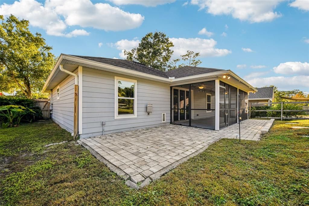 待售: $440,000 (3 贝兹, 2 浴室, 1253 平方英尺)