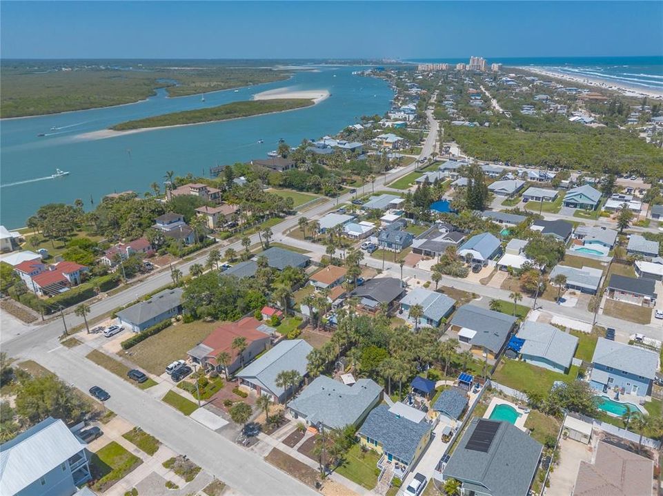 На продажу: $580,000 (2 спален, 1 ванн, 1265 Квадратных фут)