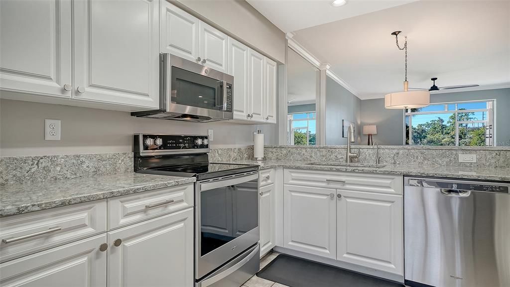 待售: $419,000 (2 贝兹, 2 浴室, 1414 平方英尺)