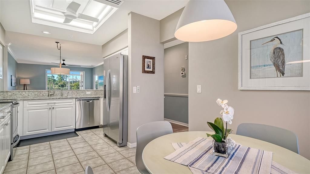 待售: $419,000 (2 贝兹, 2 浴室, 1414 平方英尺)