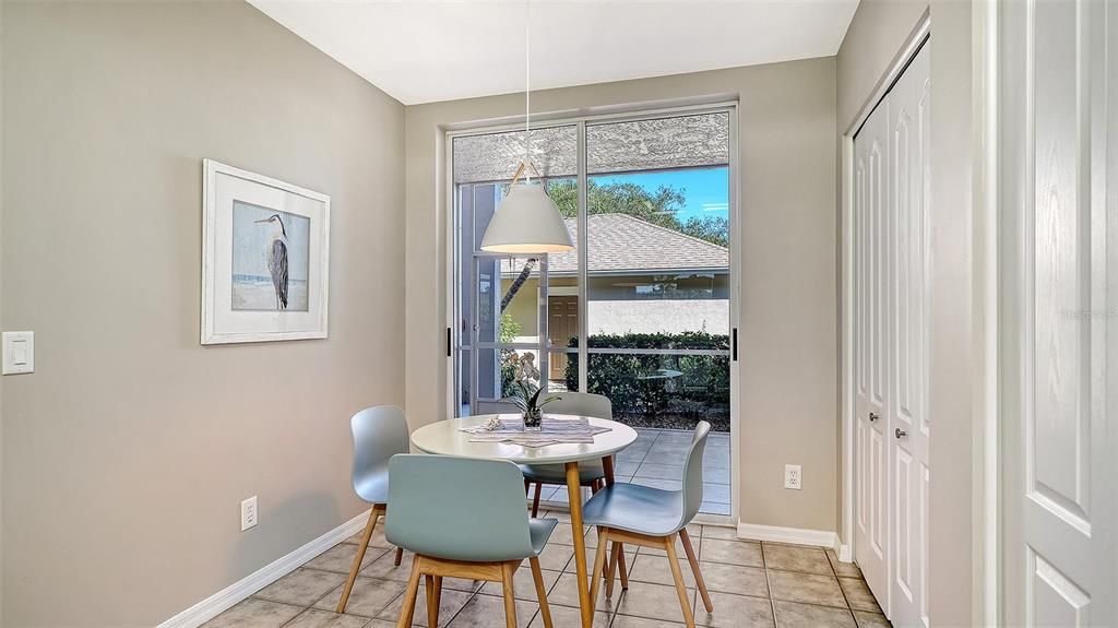 待售: $419,000 (2 贝兹, 2 浴室, 1414 平方英尺)