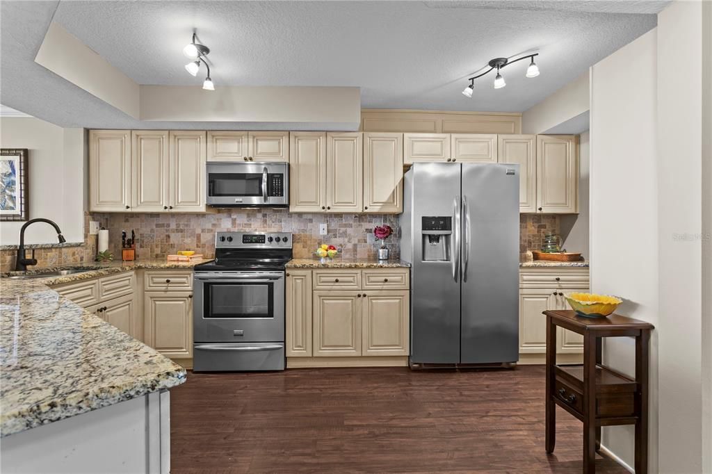 待售: $659,000 (3 贝兹, 2 浴室, 1255 平方英尺)