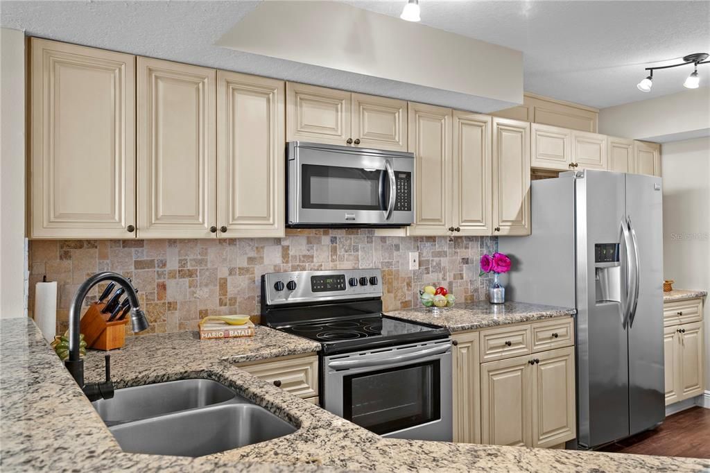 待售: $659,000 (3 贝兹, 2 浴室, 1255 平方英尺)