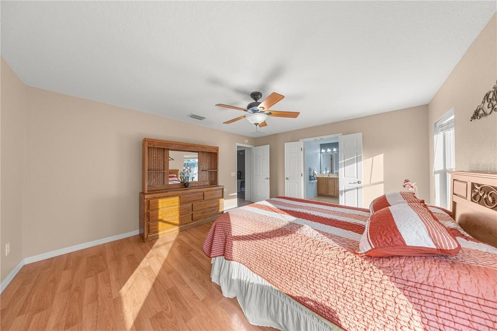 En Venta: $269,900 (2 camas, 2 baños, 1488 Pies cuadrados)