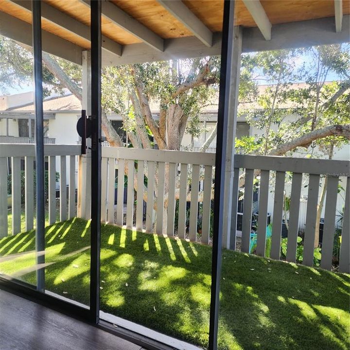 For Rent: $1,850 (2 beds, 2 baths, 1095 Square Feet)