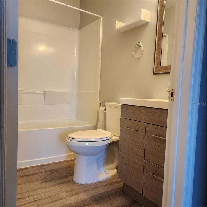 For Rent: $1,850 (2 beds, 2 baths, 1095 Square Feet)