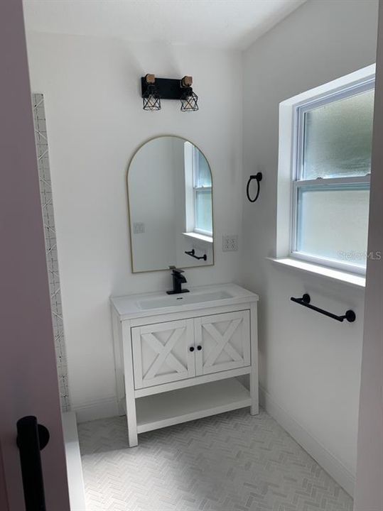 For Sale: $389,000 (2 beds, 2 baths, 1369 Square Feet)