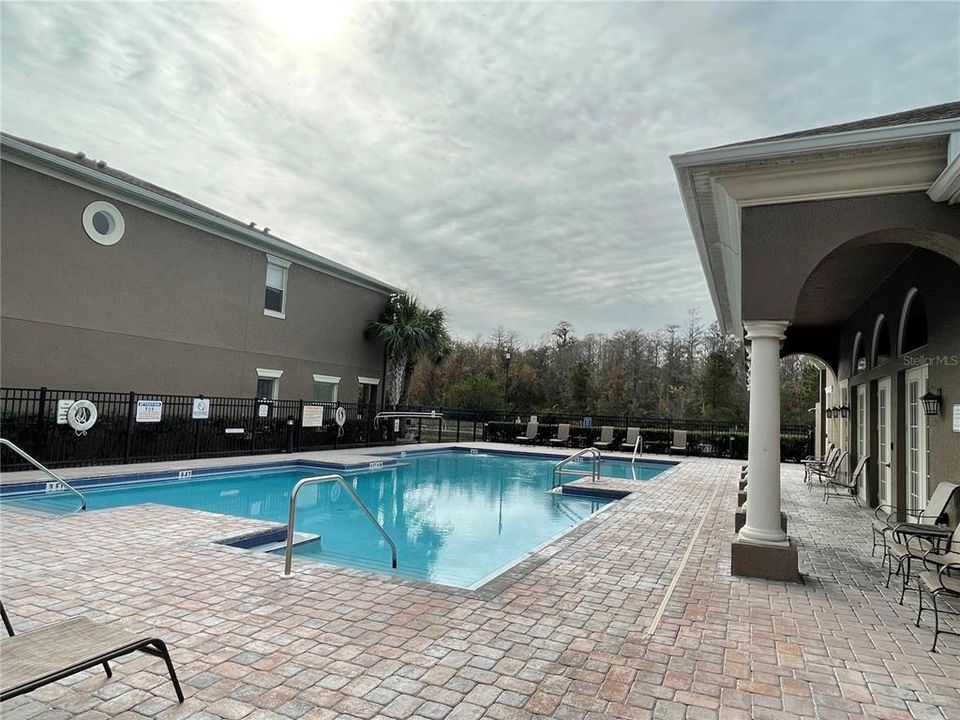 For Rent: $1,700 (2 beds, 2 baths, 1071 Square Feet)