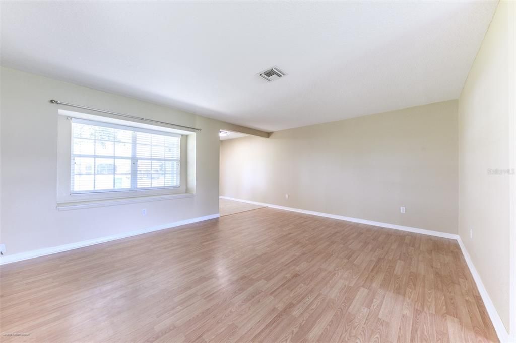 En Venta: $230,000 (2 camas, 2 baños, 1458 Pies cuadrados)