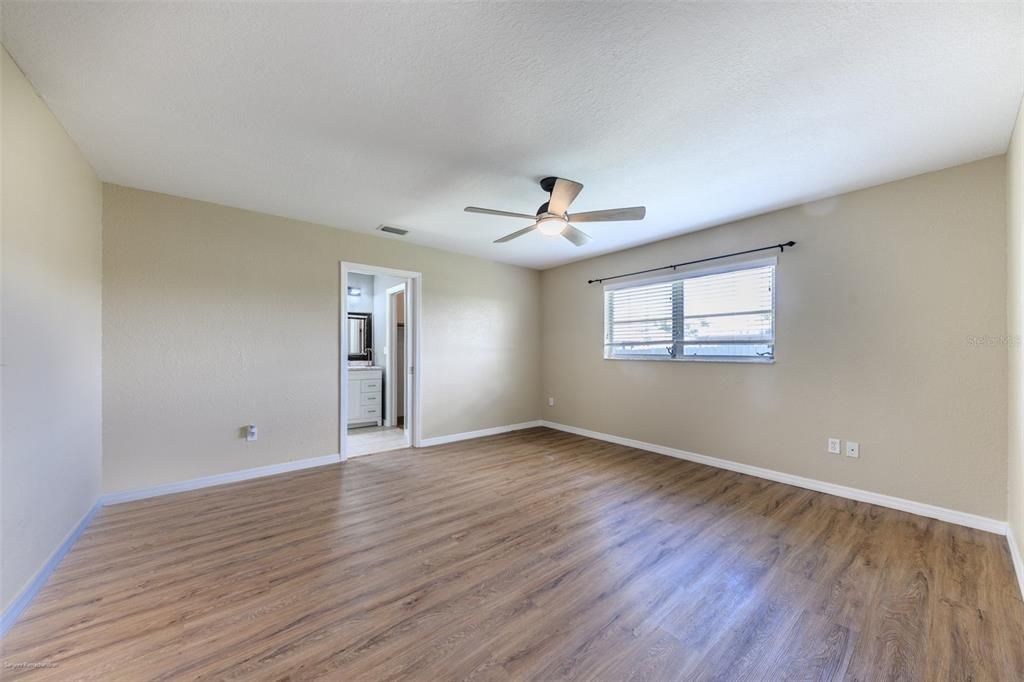 En Venta: $230,000 (2 camas, 2 baños, 1458 Pies cuadrados)