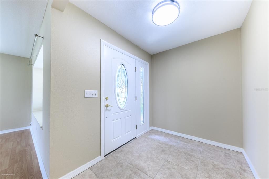 En Venta: $230,000 (2 camas, 2 baños, 1458 Pies cuadrados)