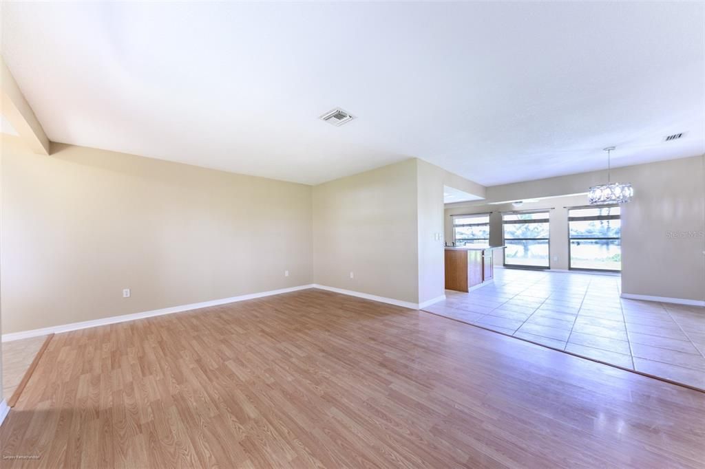 En Venta: $230,000 (2 camas, 2 baños, 1458 Pies cuadrados)