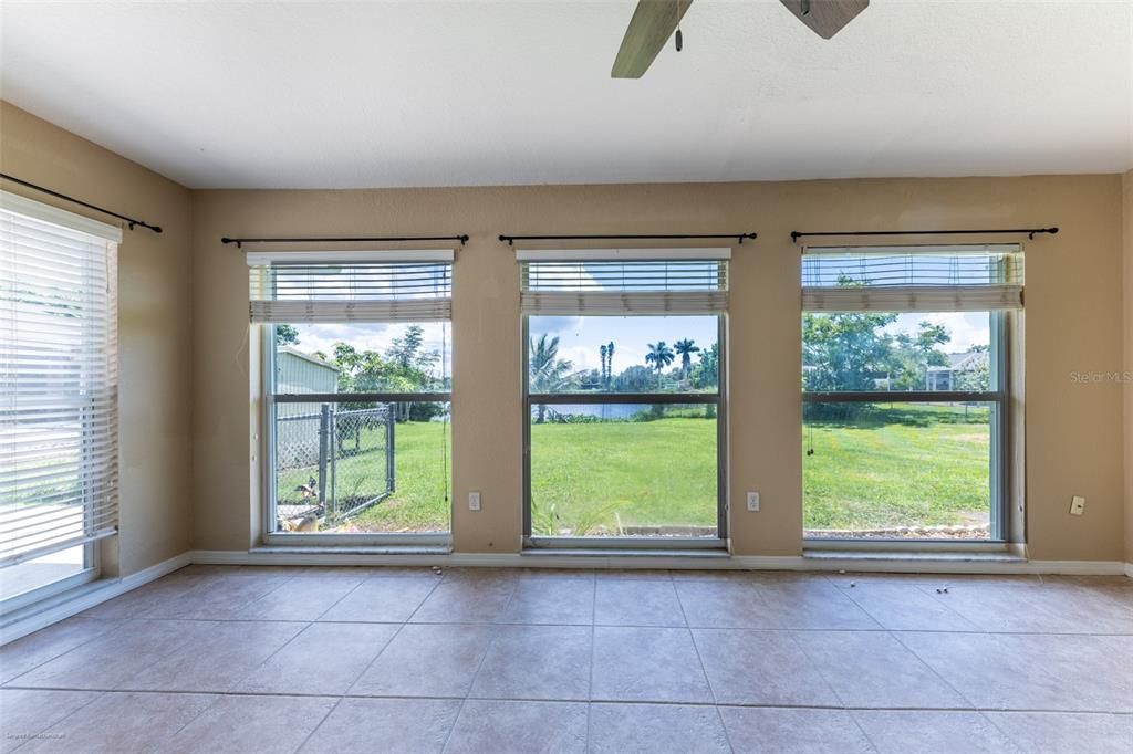 En Venta: $230,000 (2 camas, 2 baños, 1458 Pies cuadrados)