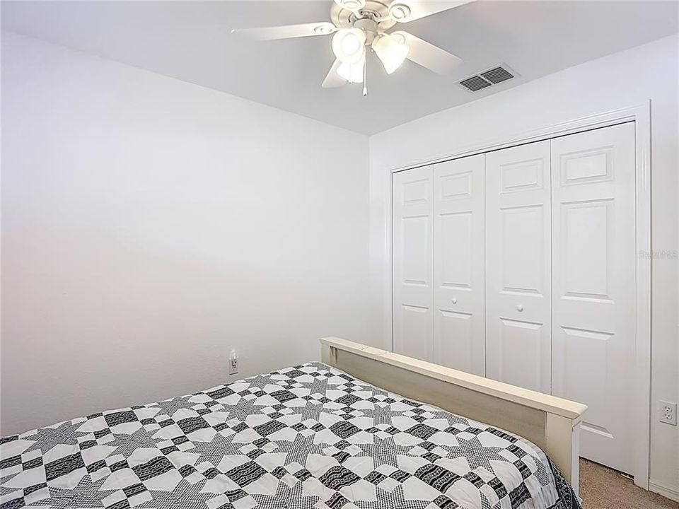 合同活跃: $269,500 (3 贝兹, 2 浴室, 1375 平方英尺)