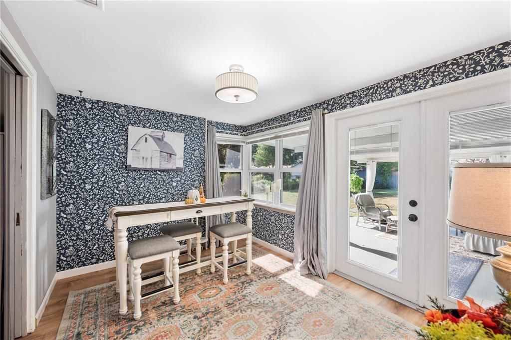 Activo con contrato: $200,000 (2 camas, 1 baños, 1249 Pies cuadrados)