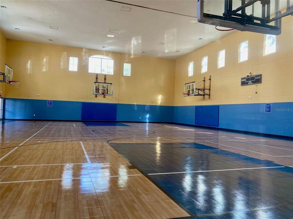 Под контрактом: $1,995 (3 спален, 2 ванн, 1260 Квадратных фут)