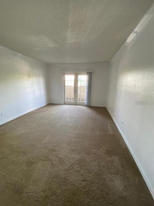 For Rent: $1,250 (1 beds, 1 baths, 650 Square Feet)
