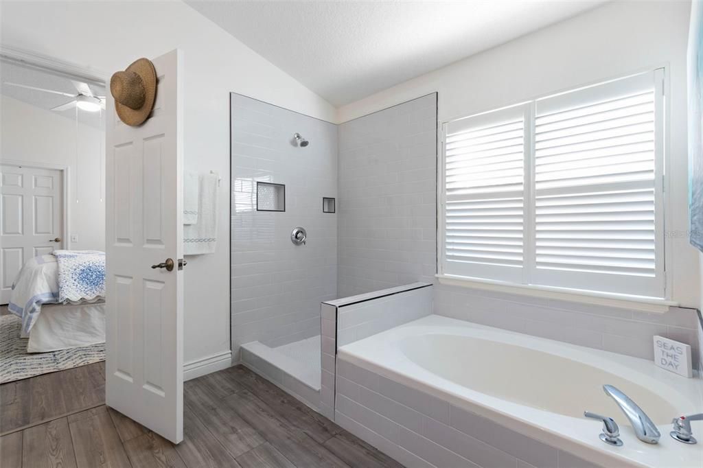 For Sale: $449,900 (3 beds, 2 baths, 1785 Square Feet)