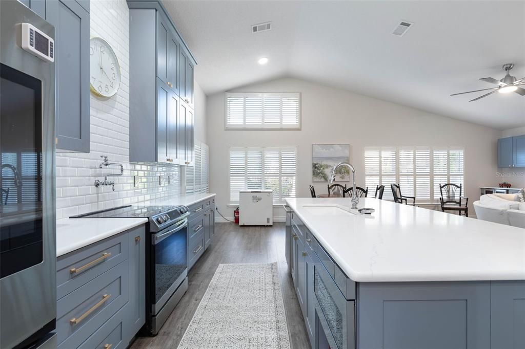 For Sale: $449,900 (3 beds, 2 baths, 1785 Square Feet)