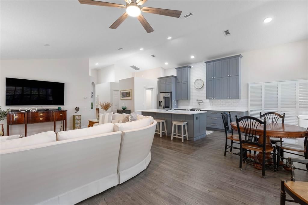 For Sale: $449,900 (3 beds, 2 baths, 1785 Square Feet)