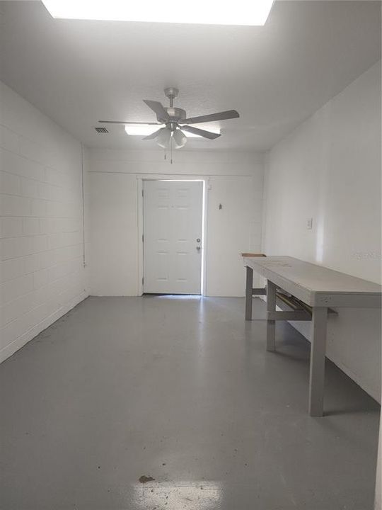 На продажу: $250,000 (3 спален, 1 ванн, 962 Квадратных фут)