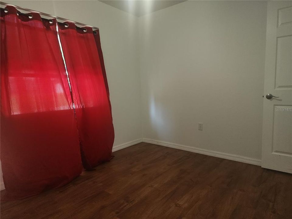 На продажу: $250,000 (3 спален, 1 ванн, 962 Квадратных фут)