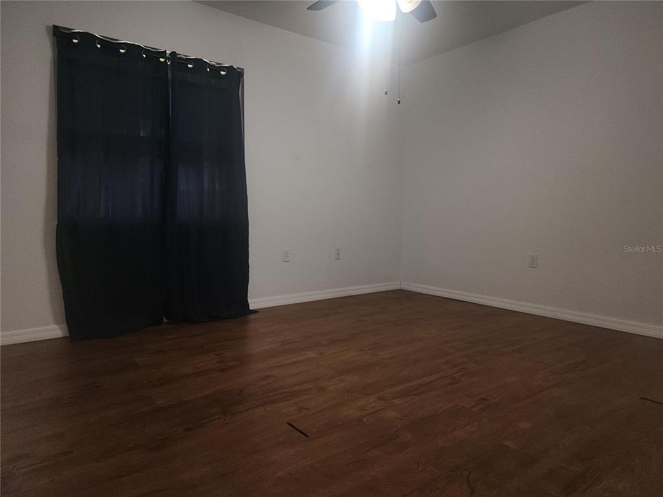 На продажу: $250,000 (3 спален, 1 ванн, 962 Квадратных фут)