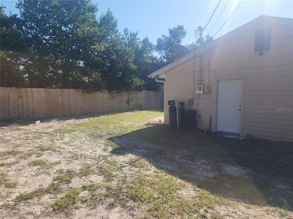 На продажу: $250,000 (3 спален, 1 ванн, 962 Квадратных фут)