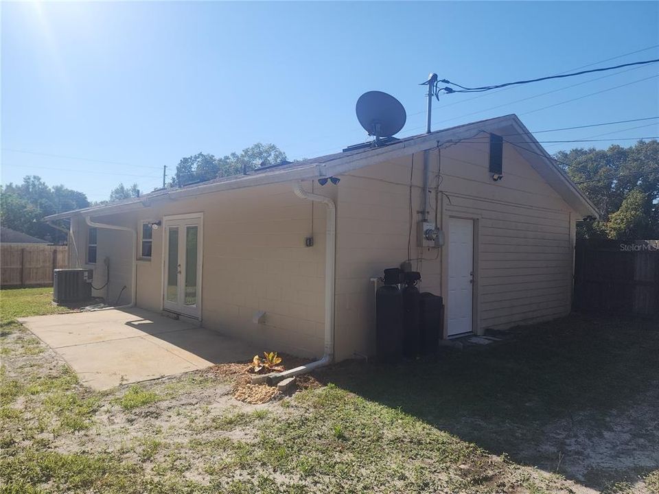 На продажу: $250,000 (3 спален, 1 ванн, 962 Квадратных фут)